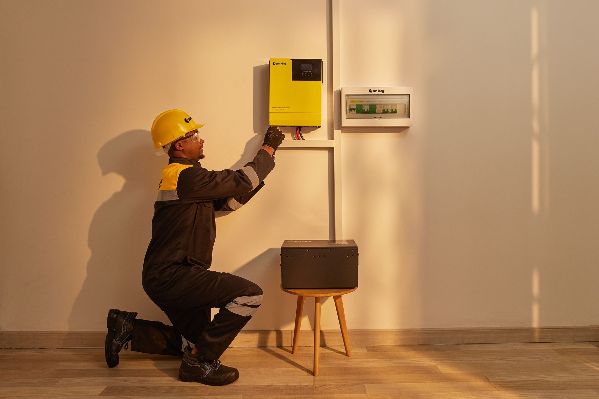 Sun King PowerHub 3.3kw + 2.5kwh - Image 4